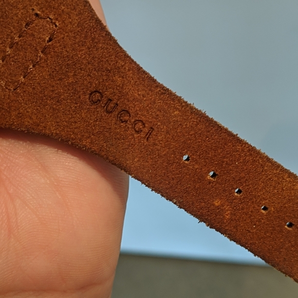 *Rare* *Genuine* Gucci Snake Leather Watch - Picture 7 of 9